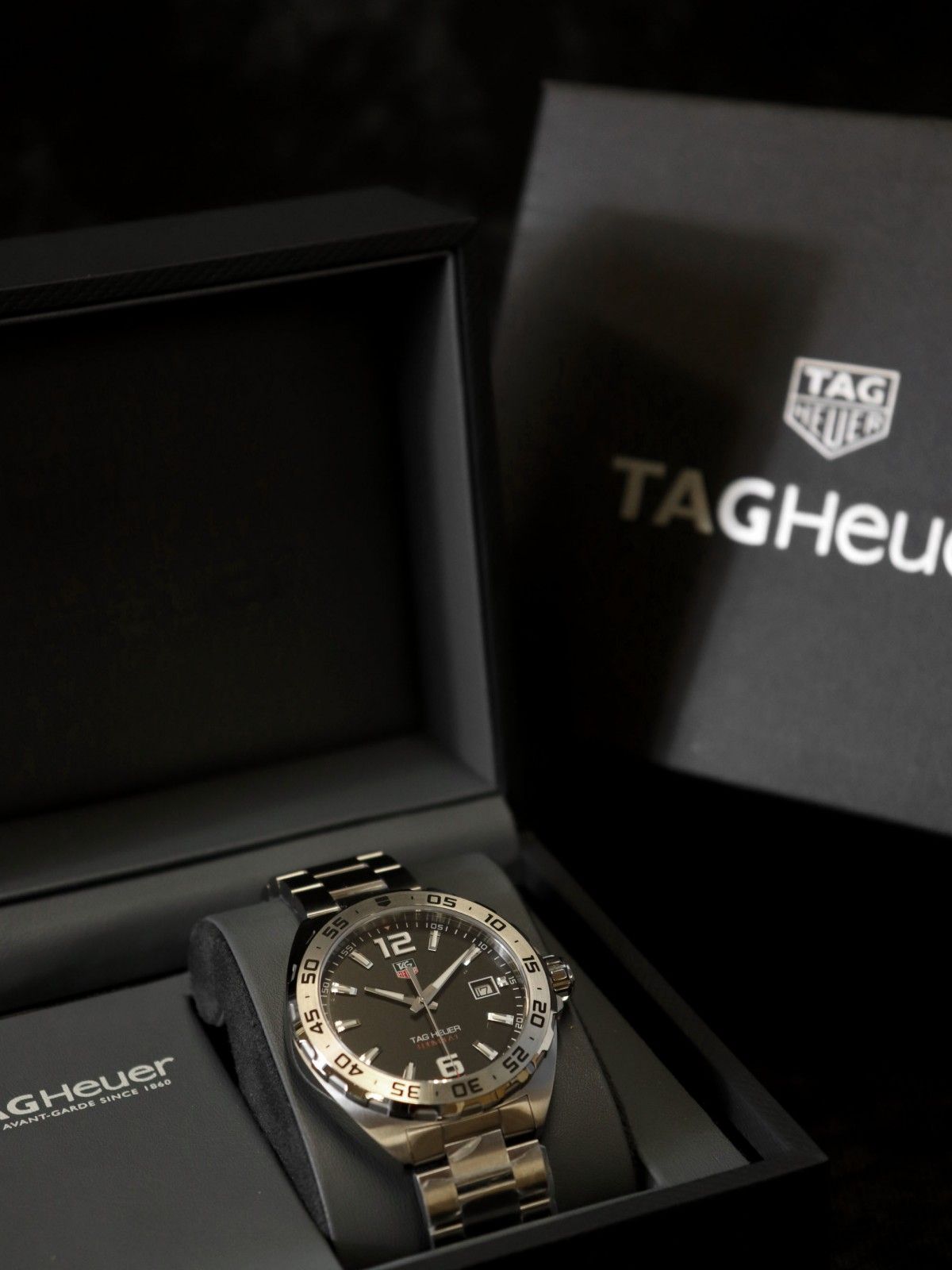 TAG HEUER フォーミュラ1 WAZ1112.BA0875 腕時計 デイト クォーツ 電池式 ブラック