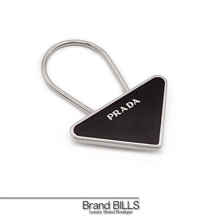 美品 PRADA プラダ トライアングル キーリング M713 チャーム