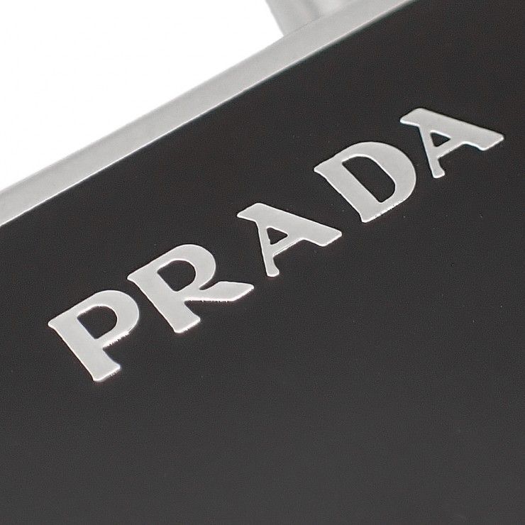 美品 PRADA プラダ トライアングル キーリング M713 チャーム