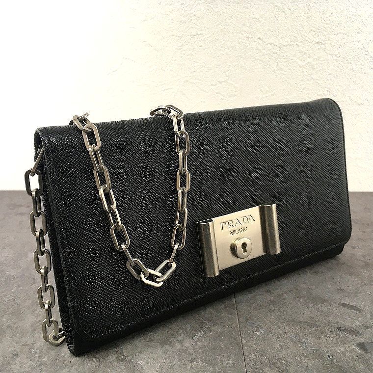 美品 PRADA チェーンウォレット ブラック サフィアーノレザー 189