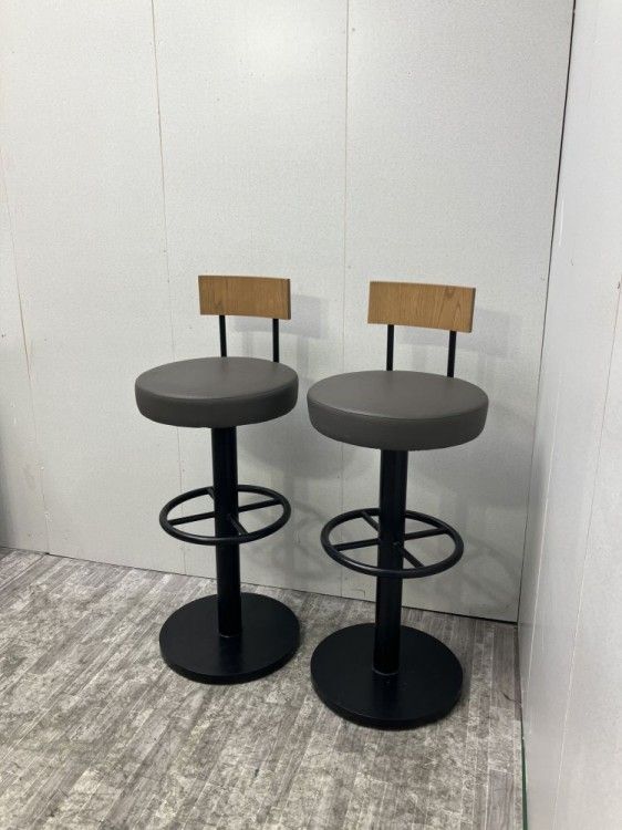【中古品】オカムラ ハイチェア2脚セット ブラウン
