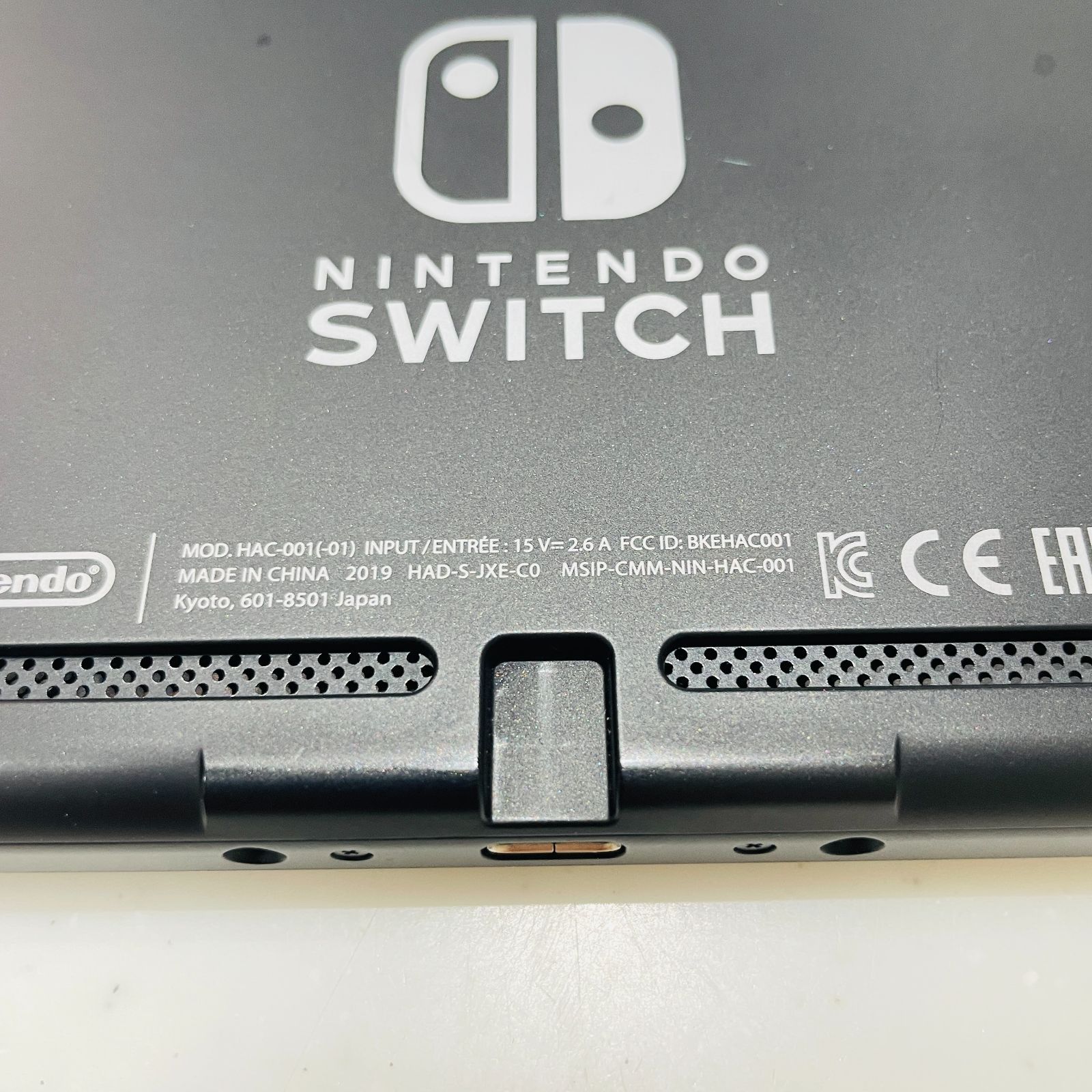 状態良好 Nintendo Switch 本体 グレー 2019年製 バッテリー持続時間が