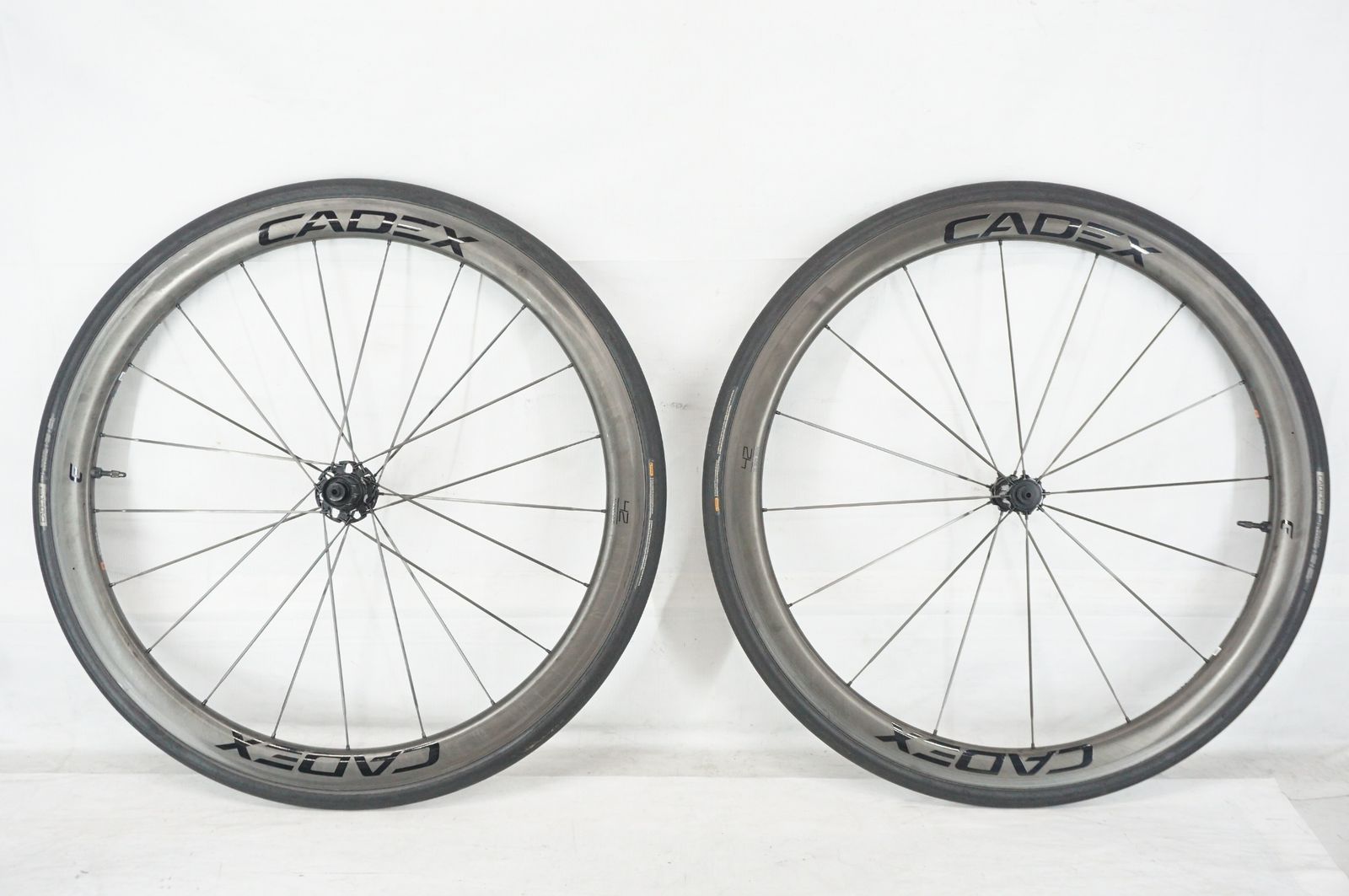 CADEX 「カデックス」 42 TUBELESS シマノ11速 ホイールセット / バイチャリ阪急塚口店