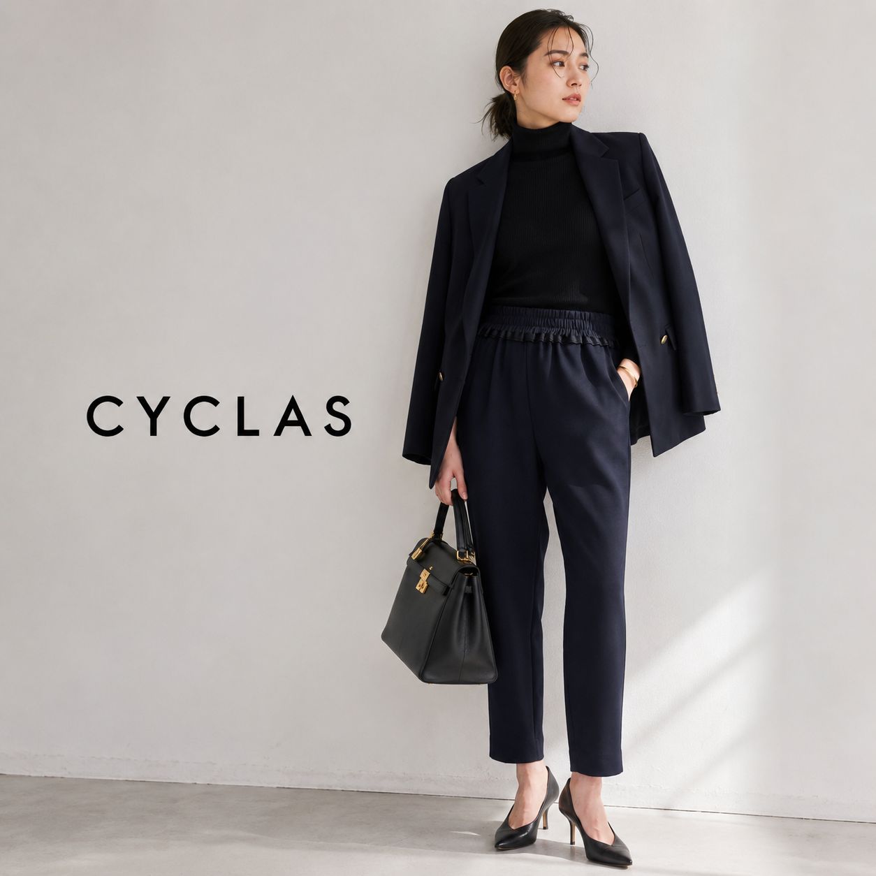 【未使用】CYCLAS / シクラス 定番ダブルクロスギャザーパンツ 38 「S〜M（7〜9号）相当」ネイビー ポリエステルBLEND 人気の美脚パンツ オンオフ万能 通勤 学校行事 お食事会 デイリー コーデ