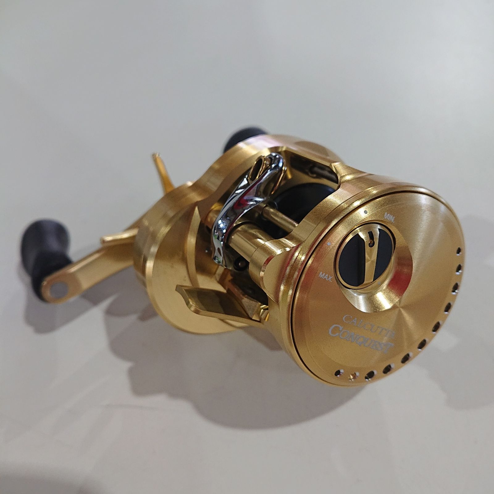 SHIMANO シマノ 21年製 カルカッタコンクエスト100(04232) CALCUTTA
