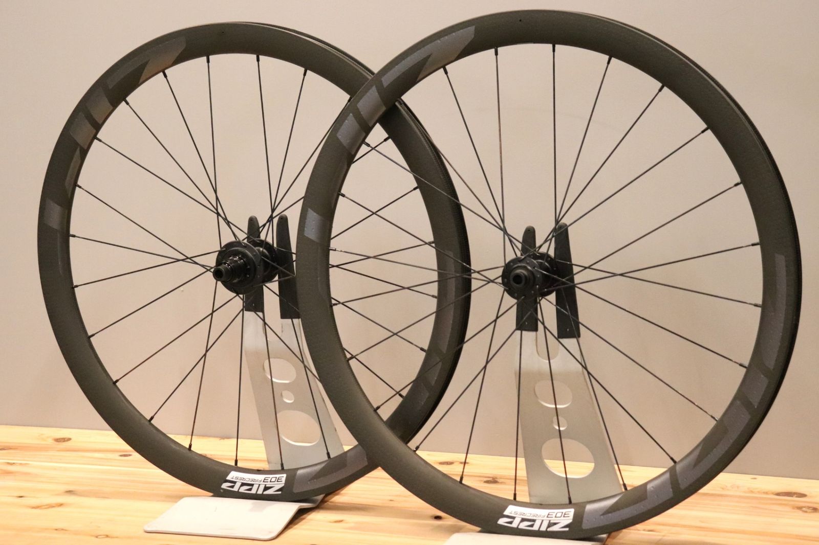 ジップ ZIPP ファイアクレスト ディスク 303 FIRECREST DISC カーボン