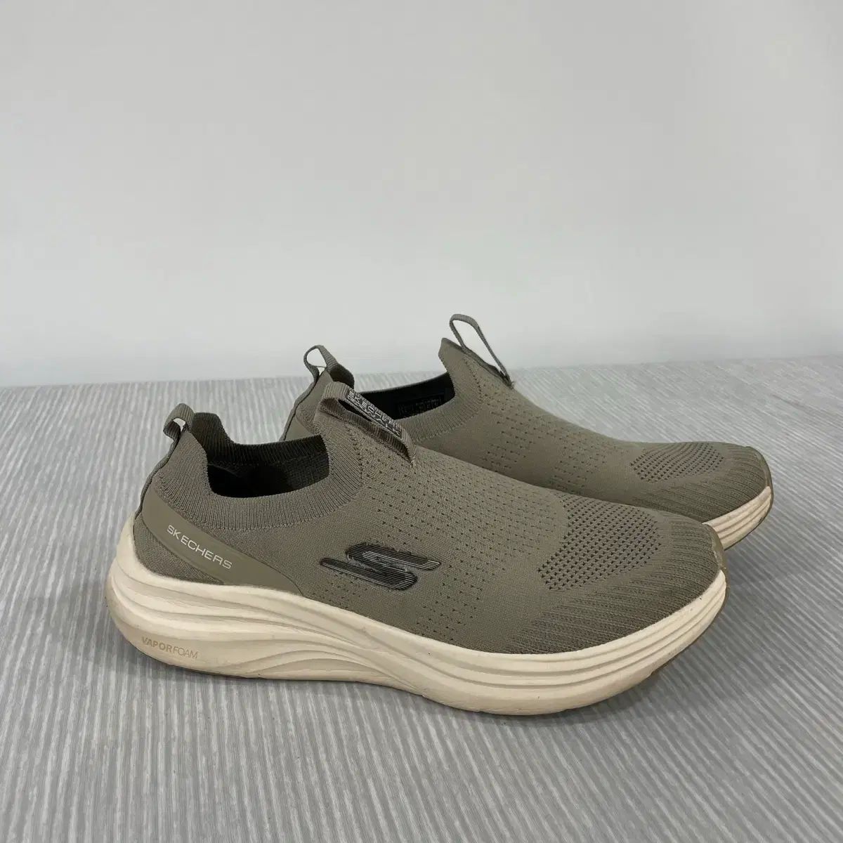 872) SKECHERS スケッチャーズ GO WALK (ゴーウォーク) Vapor (ヴェイパー) Foam (フォーム) Slip-on (スリッポン) スニーカー 270mm