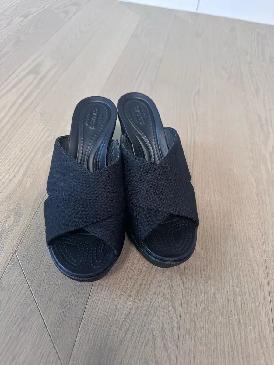 Crocs エクスストラップ w6 (きれい)