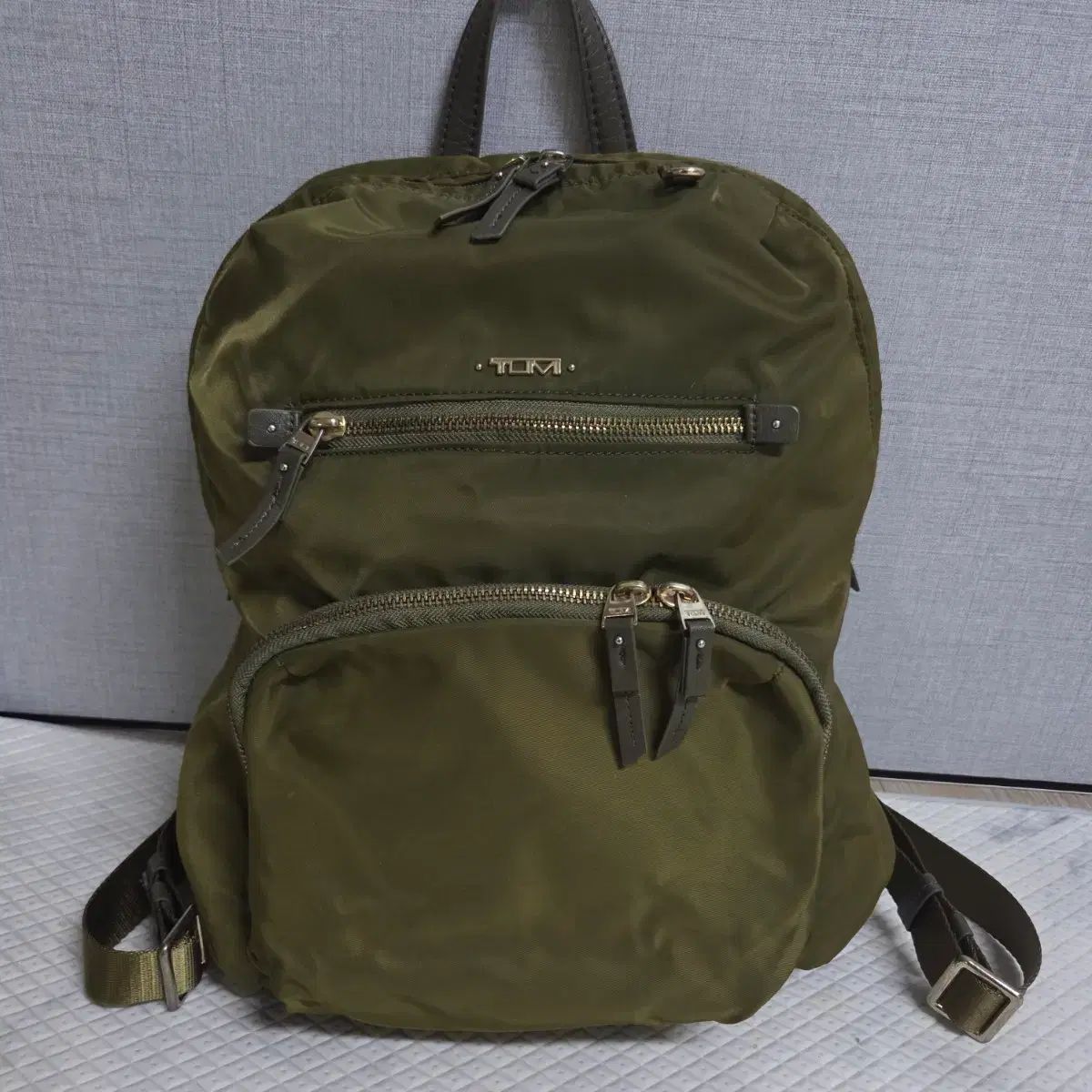 トゥミ バックパック オリーブ グリーン