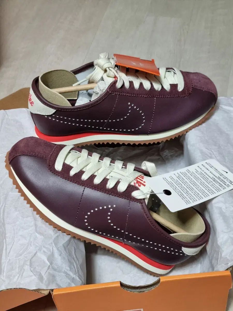 (レディース店舗 正規品) NIKE コルテッツ LT バーガンディ (230/235/240