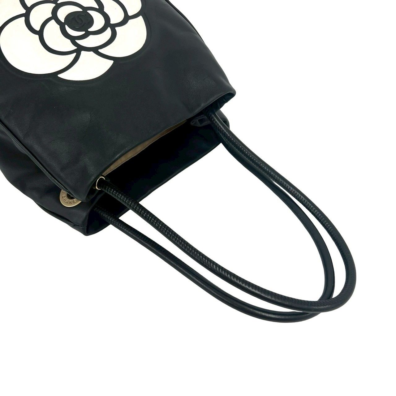 極 美品 シール有 8番台 CHANEL シャネル カメリア レザー 本革 セミ