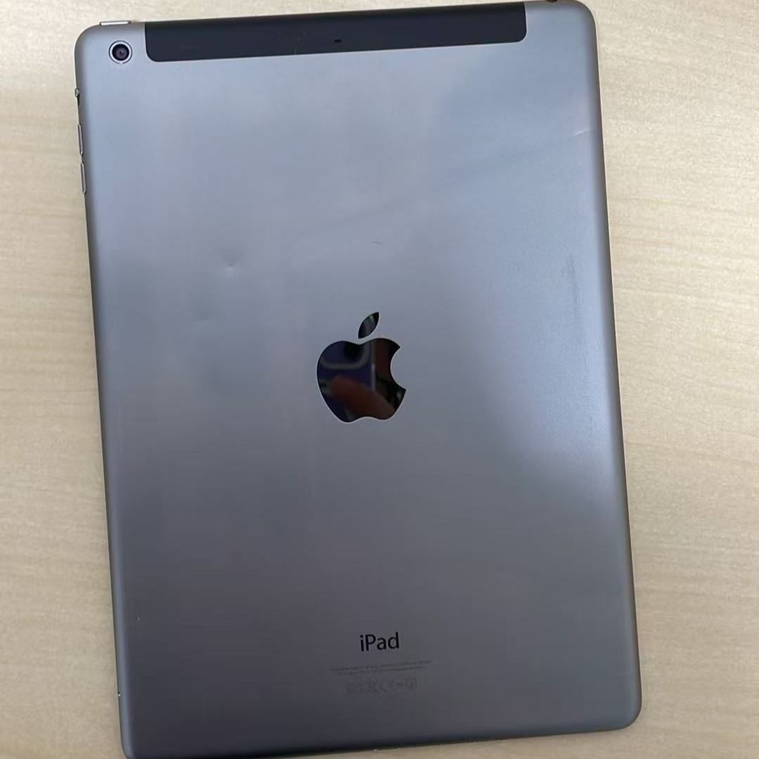 中古品iPad Air 32GB スペースグレイ C061502 - メルカリ
