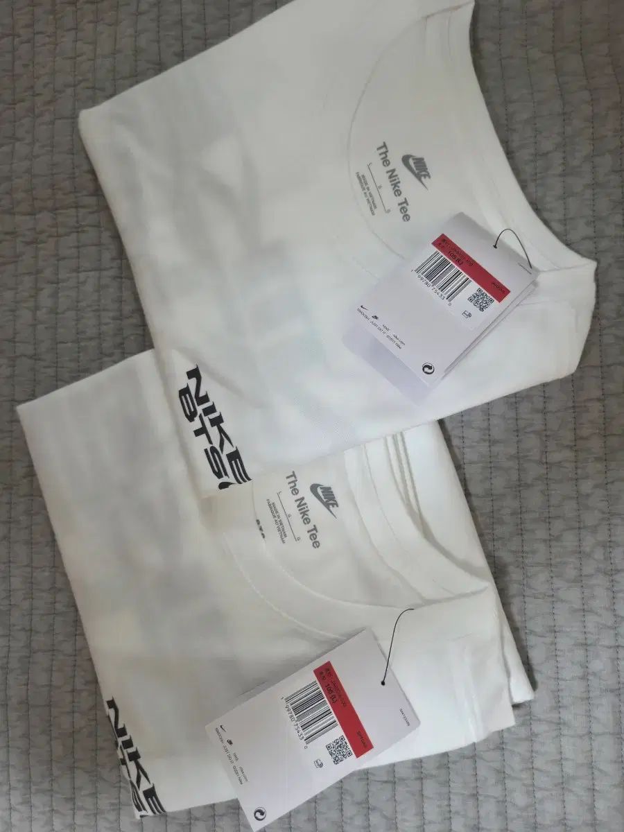 L NIKE BTS コラボ 半袖 Tシャツ 白 韓国(SEOUL&プサン 釜山)限定