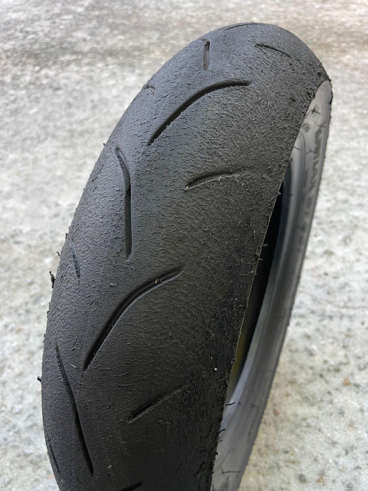 ブリヂストン BT601SS 120/80-12 sc243 - メルカリ