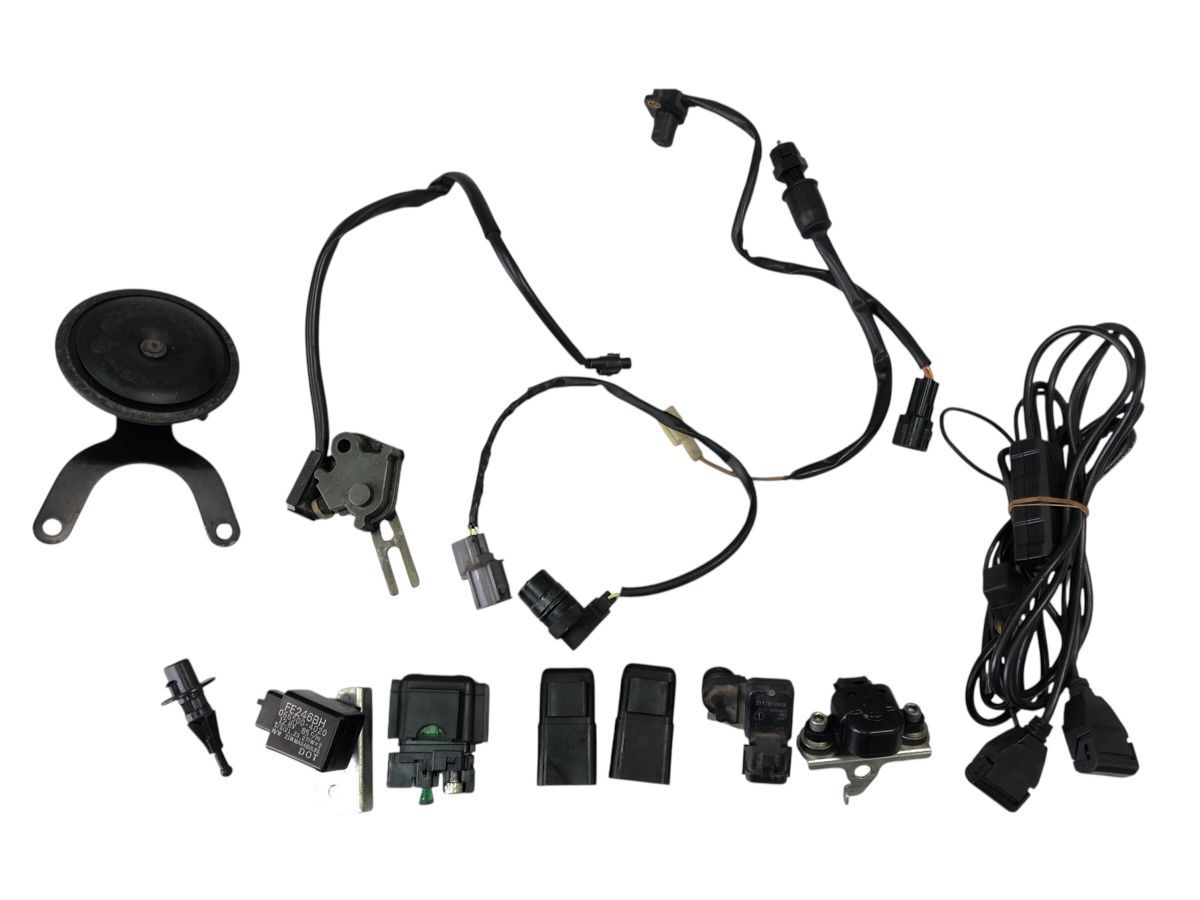 ZZ-R1400　ZZR1400　ZX-14　ABS　ZXT40A　電装セット　リレー　スイッチ　USB　作動OK　補修　流用　ストックにも（中古）2929-N3677