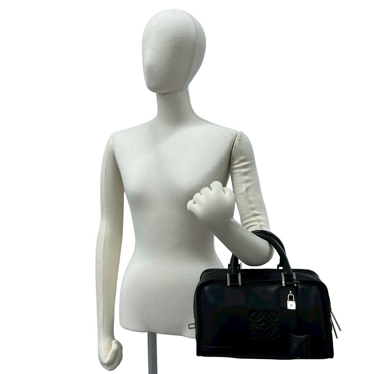 1円 □美品□ LOEWE ロエベ アナグラム アマソナ28 レザー 