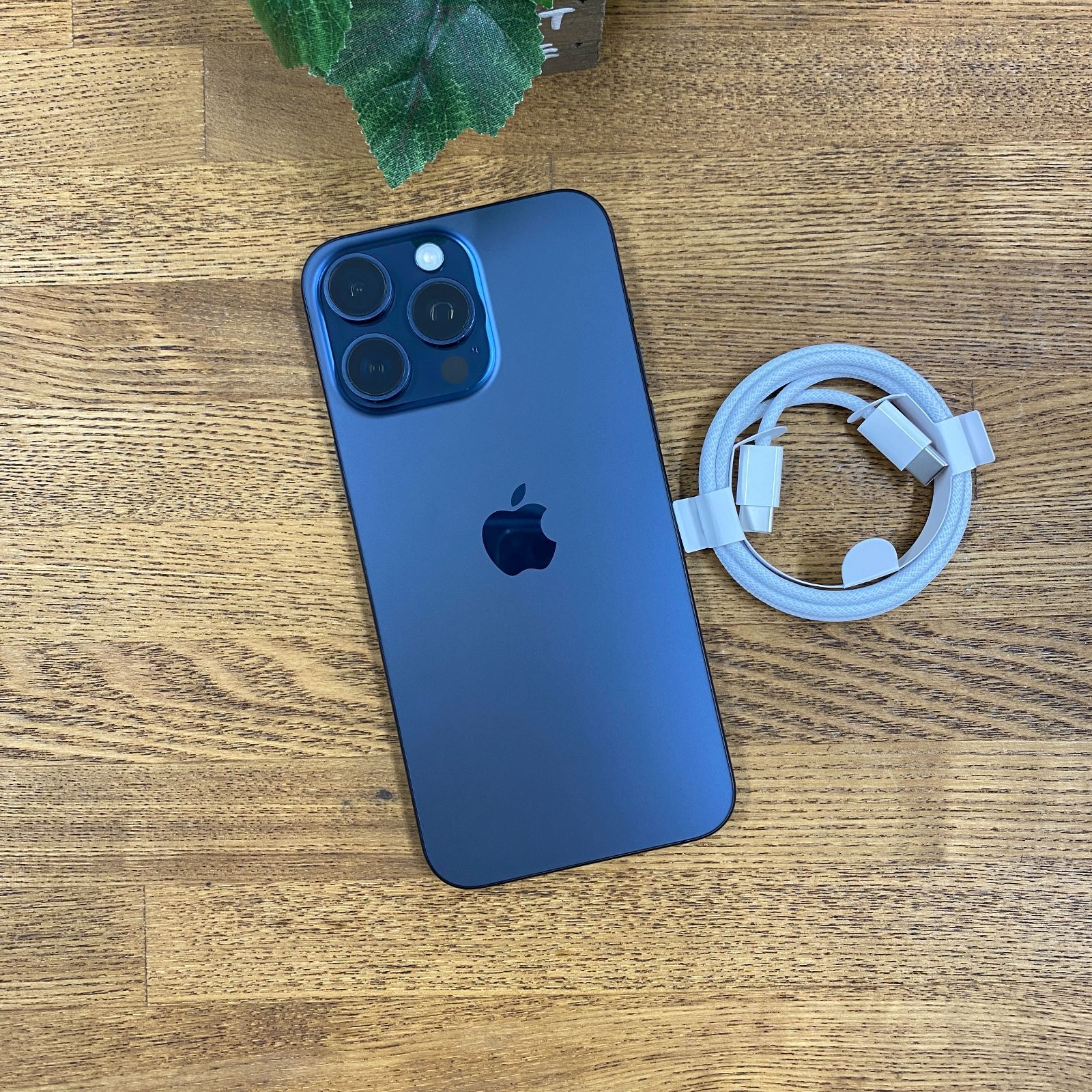 新品同様iPhone15ProMax 256GB ブルー 国内版SIMフリー送料無料