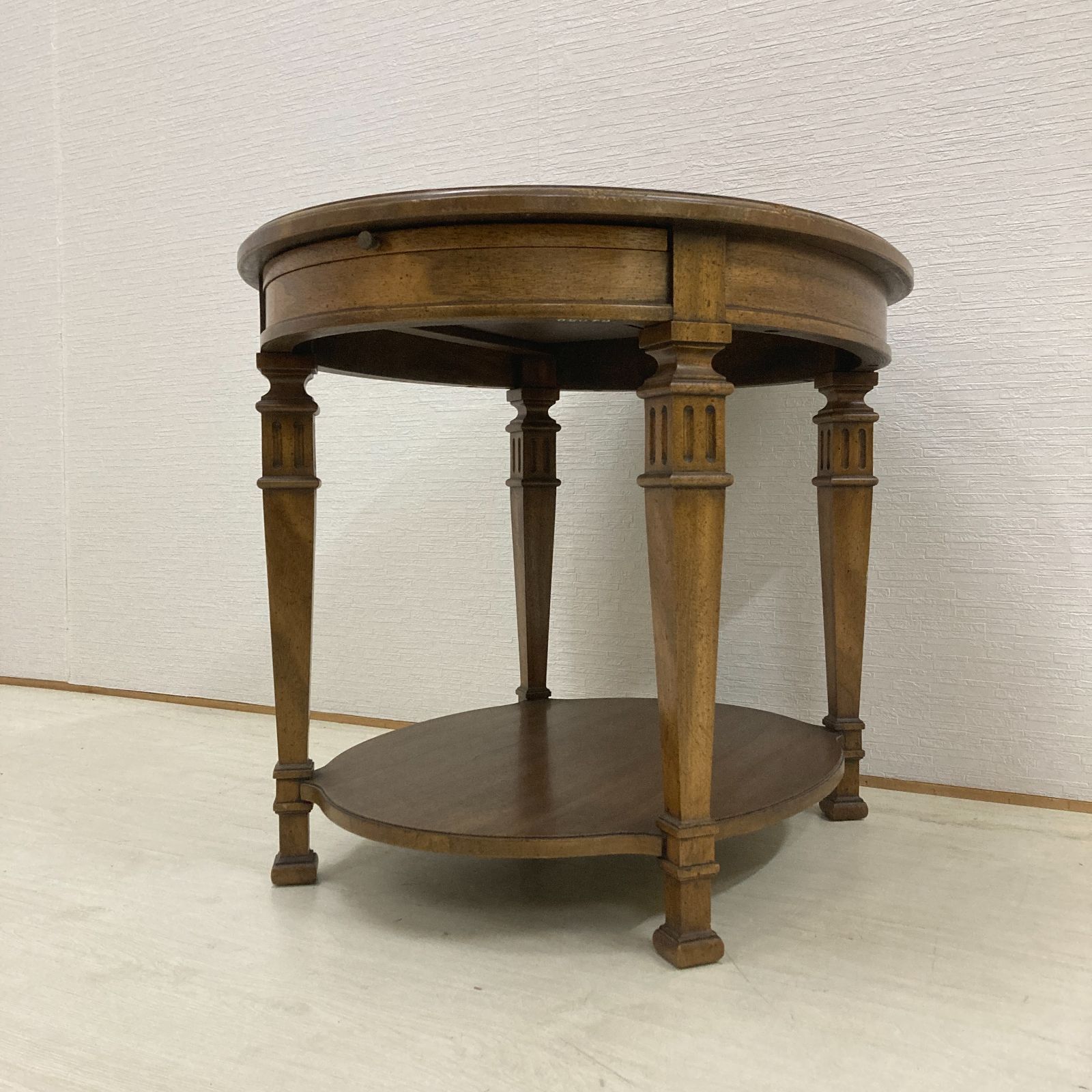 ドレクセルヘリテイジ　フランチェスカ　ランプテーブル　サイドテーブル DREXEL HERITAGE ドレクセルヘリテイジ フランチェスカ ランプテーブル
