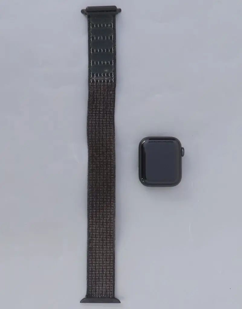 【中古】スマートウォッチ Apple Watch Nike SERIES 6 40mm GPS+Cellularモデル (シルバーアルミニウムケース/ブラックNikeスポーツループ) [M0G53J/A+MX7Y2FE/A]