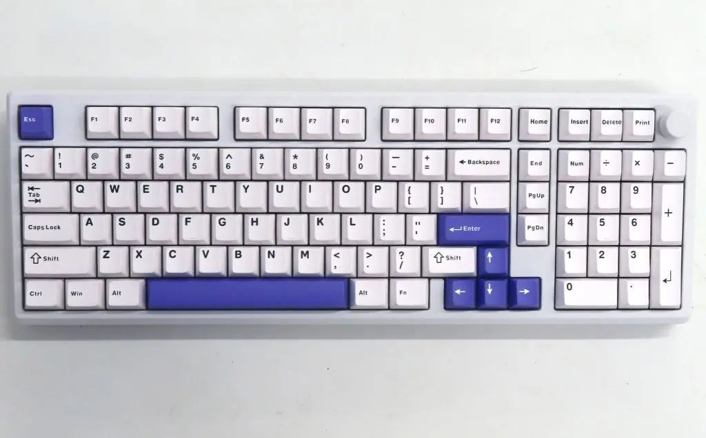 【中古】PCハード Epomaker 有線/ワイヤレス メカニカルキーボード Galaxy100(ホワイト)