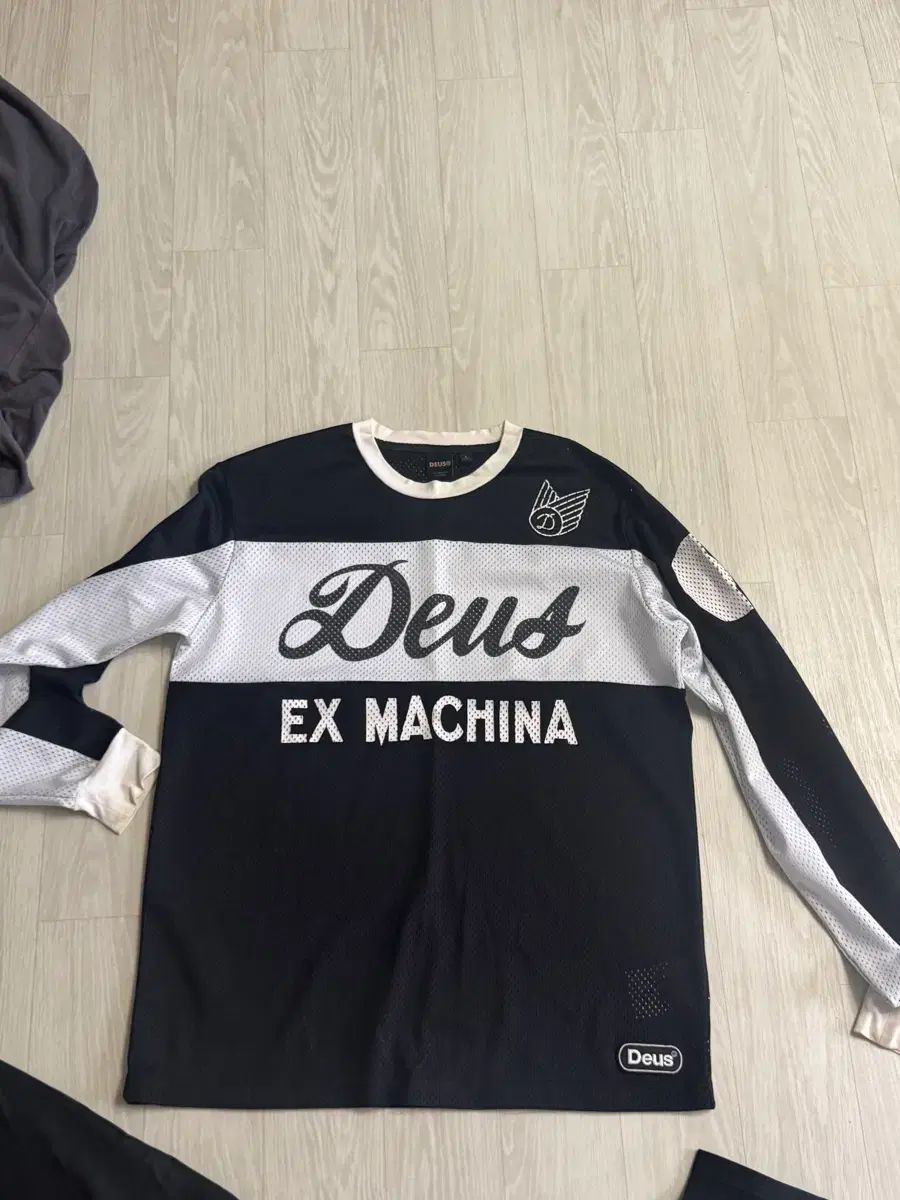 XL デウス エクス マキナ ウールジャージ