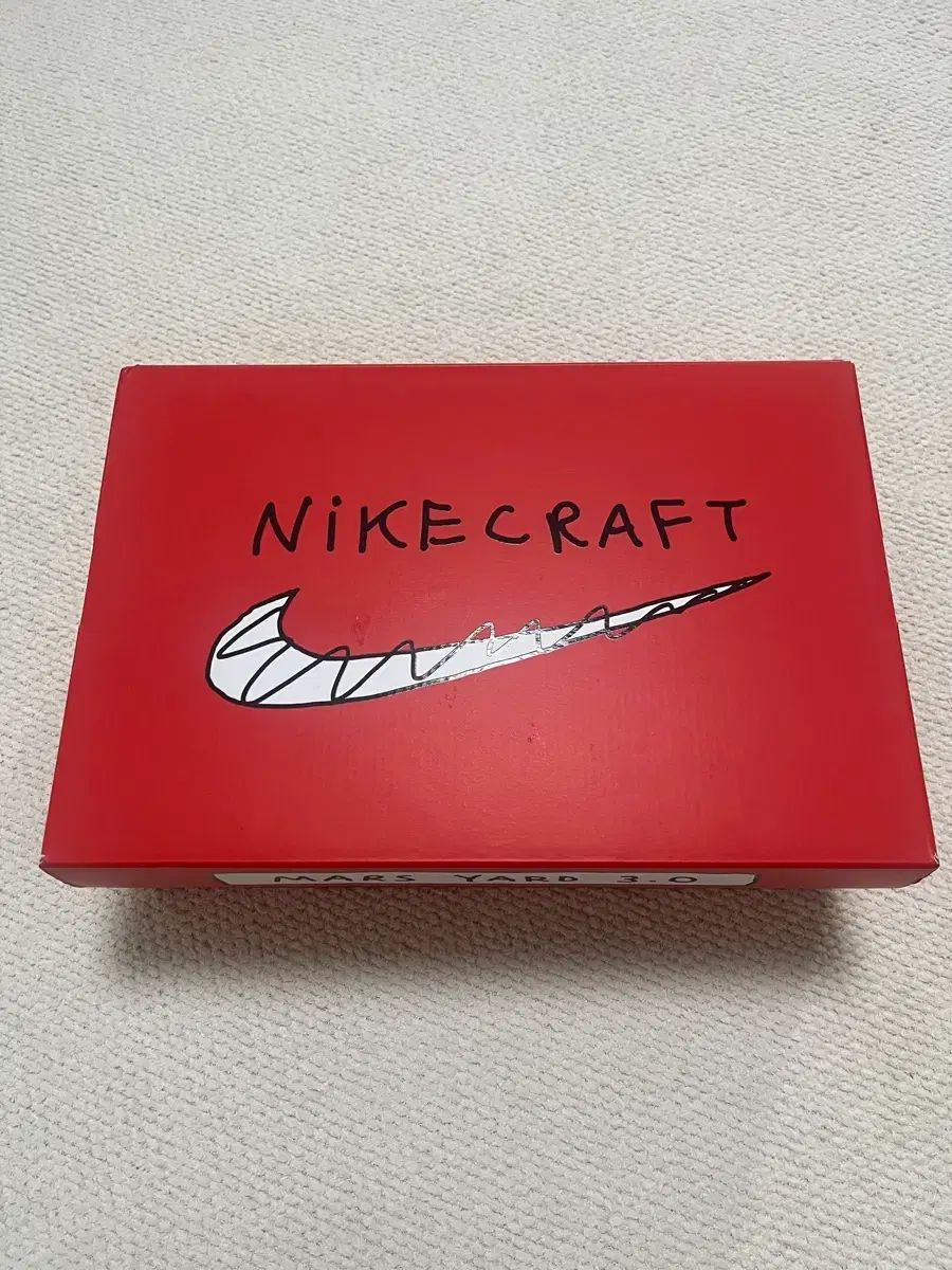 245 NIKE マーズ ヤード 3 0