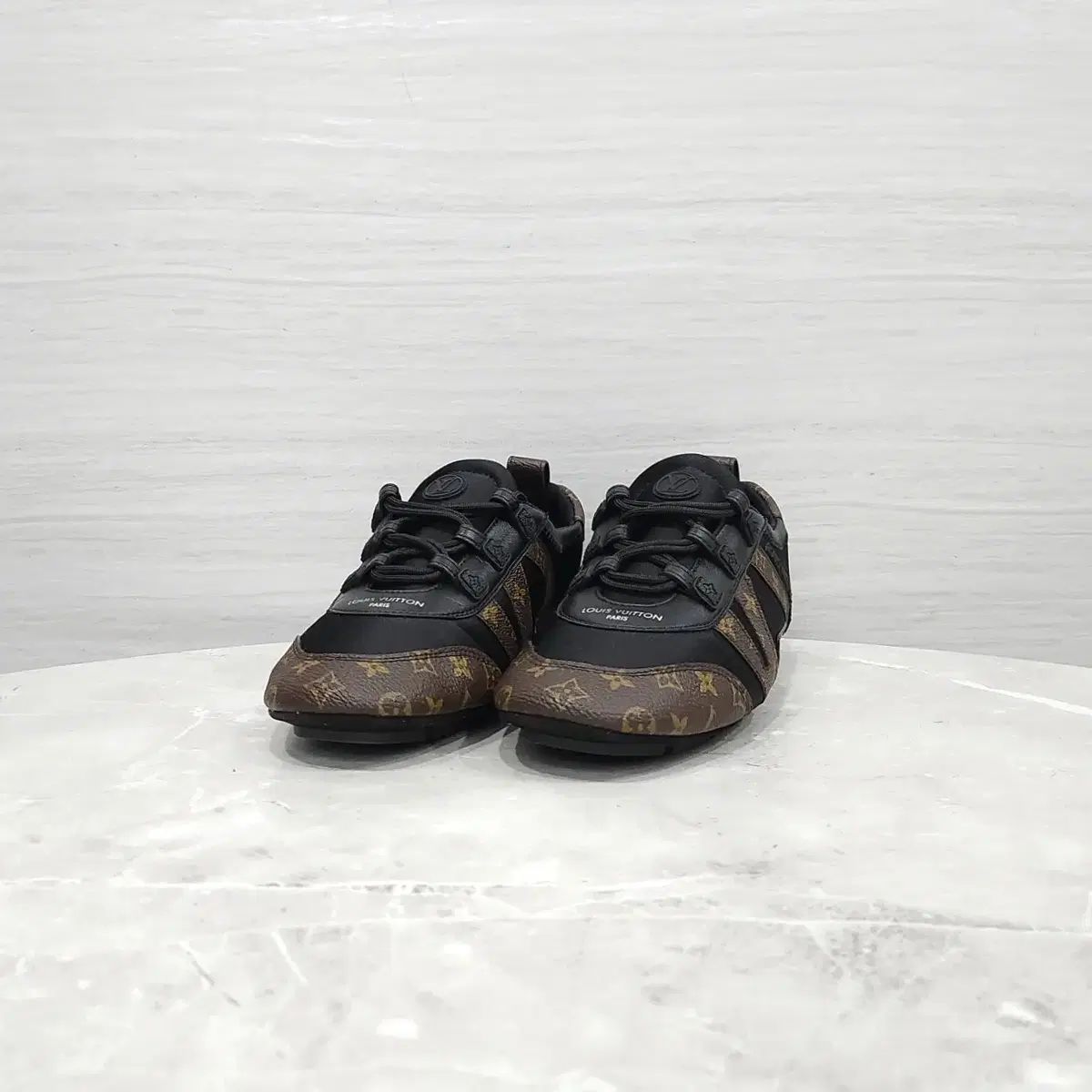 36 5 / ルイヴィトン LV モノグラム スニーカー リー スニーカー 1AHNDG