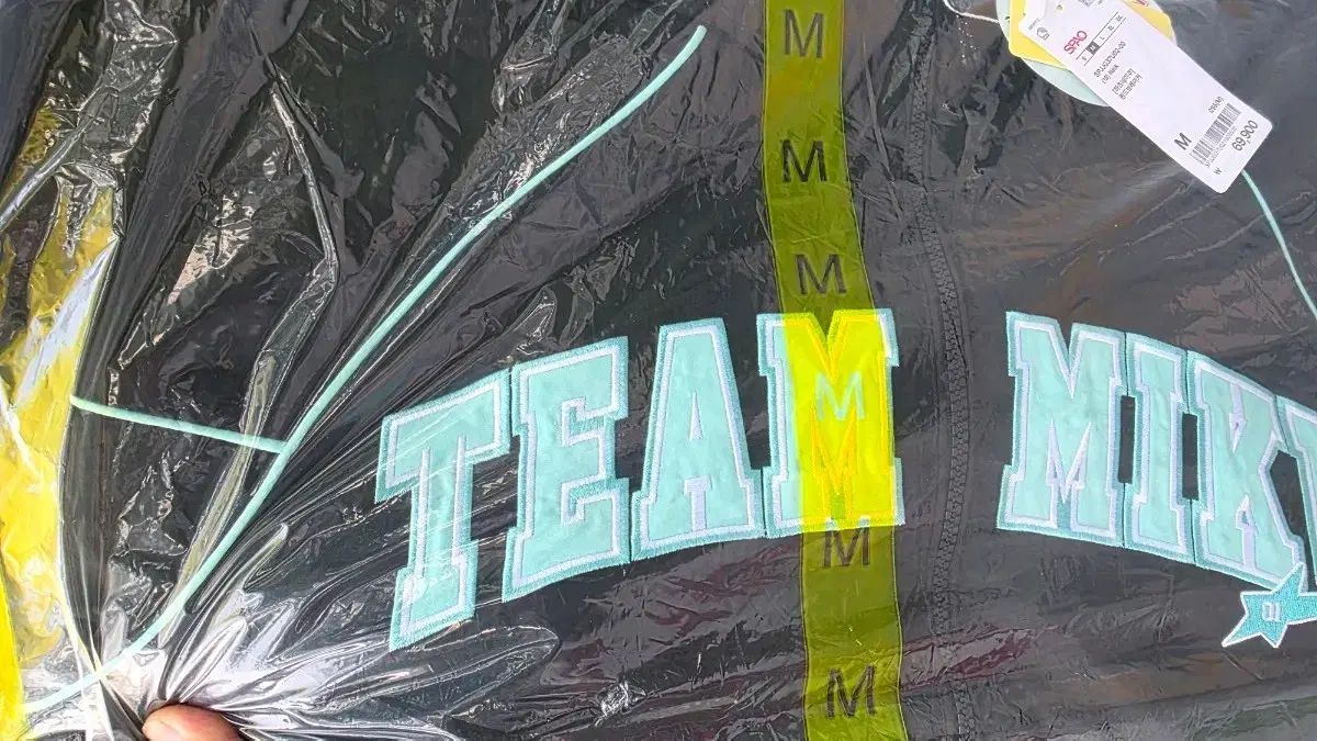 SPAO 初音 ミク ウィンドブレーカー Mサイズ 出品