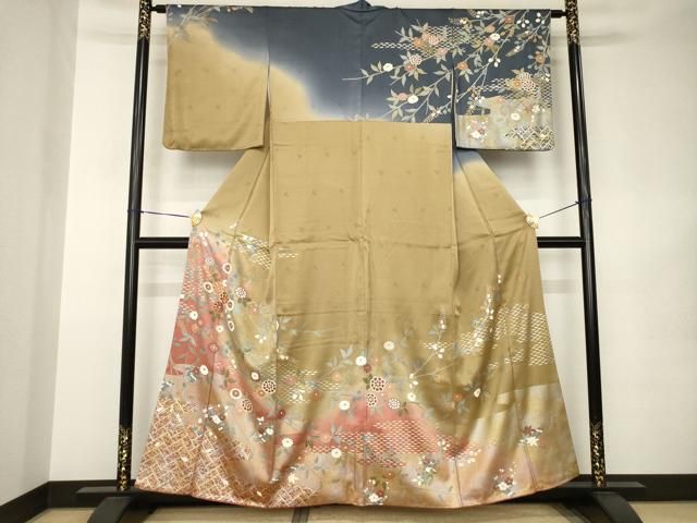 平和屋着物●訪問着　作家物　駒刺繍　草花文　暈し染め　正絹　逸品　AABK0110ck