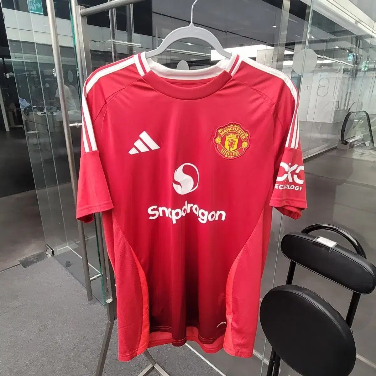 アディダス正規品 MANCHESTER UNITED FC ジャージ