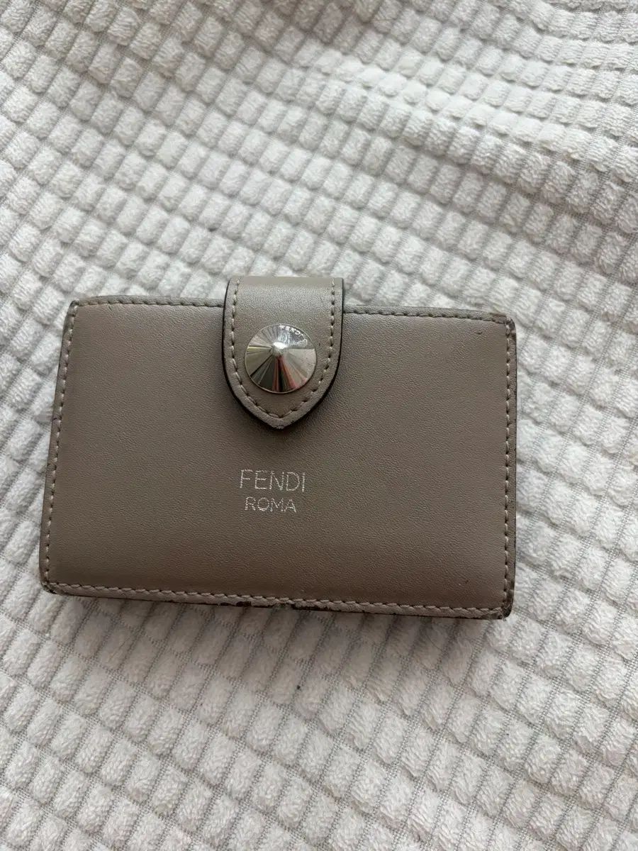 FENDI フェンディ アコーディオン カードウォレット ベージュ