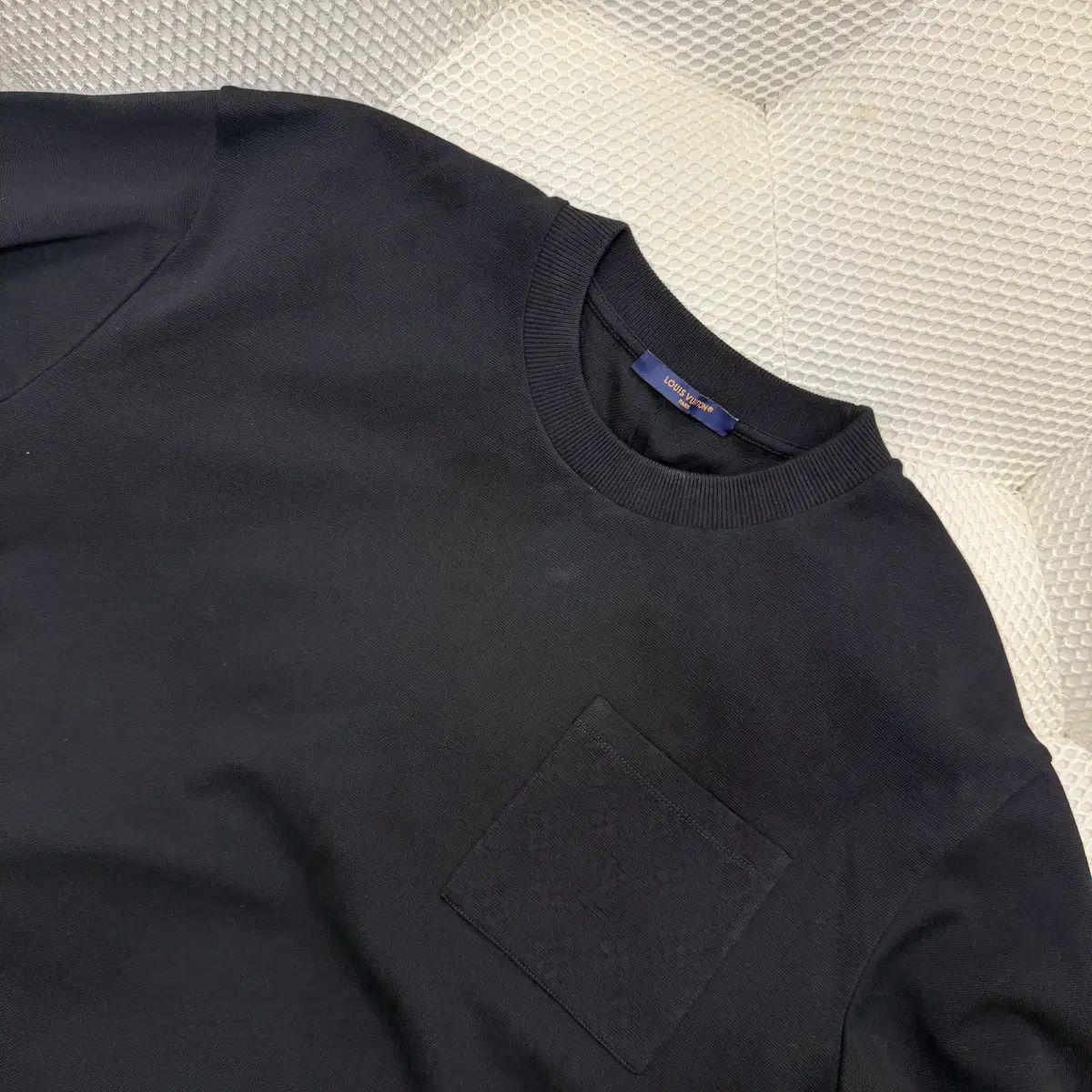 リーオブ storefront Louis Vuitton 3D モノグラム シグネチャー ポケット 半袖 XL リーオブ storefront Louis Vuitton 3D モノグラム シグネチャー ポケット 半袖 XL