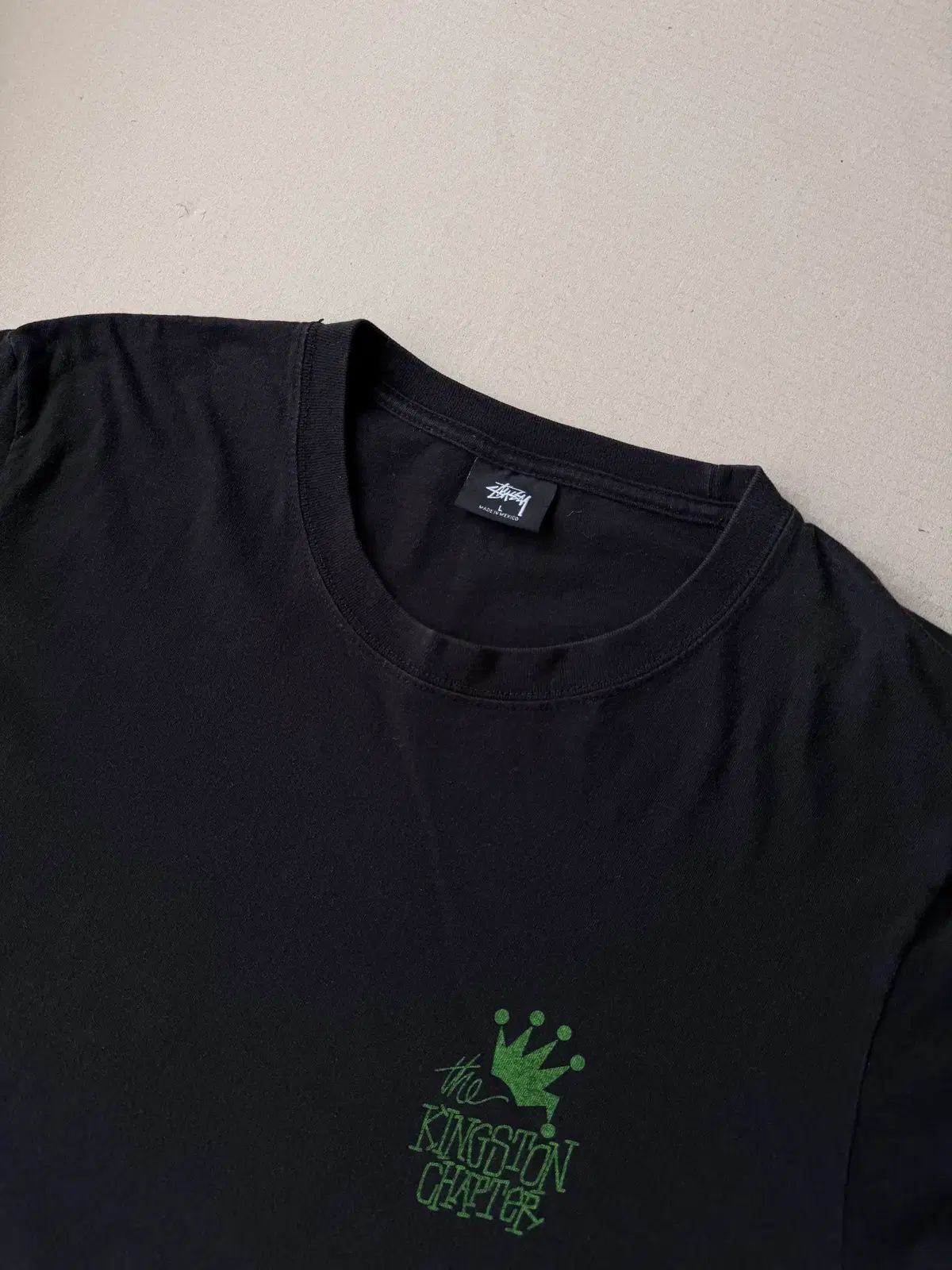 STUSSY キングスートン チャプター Tシャツ