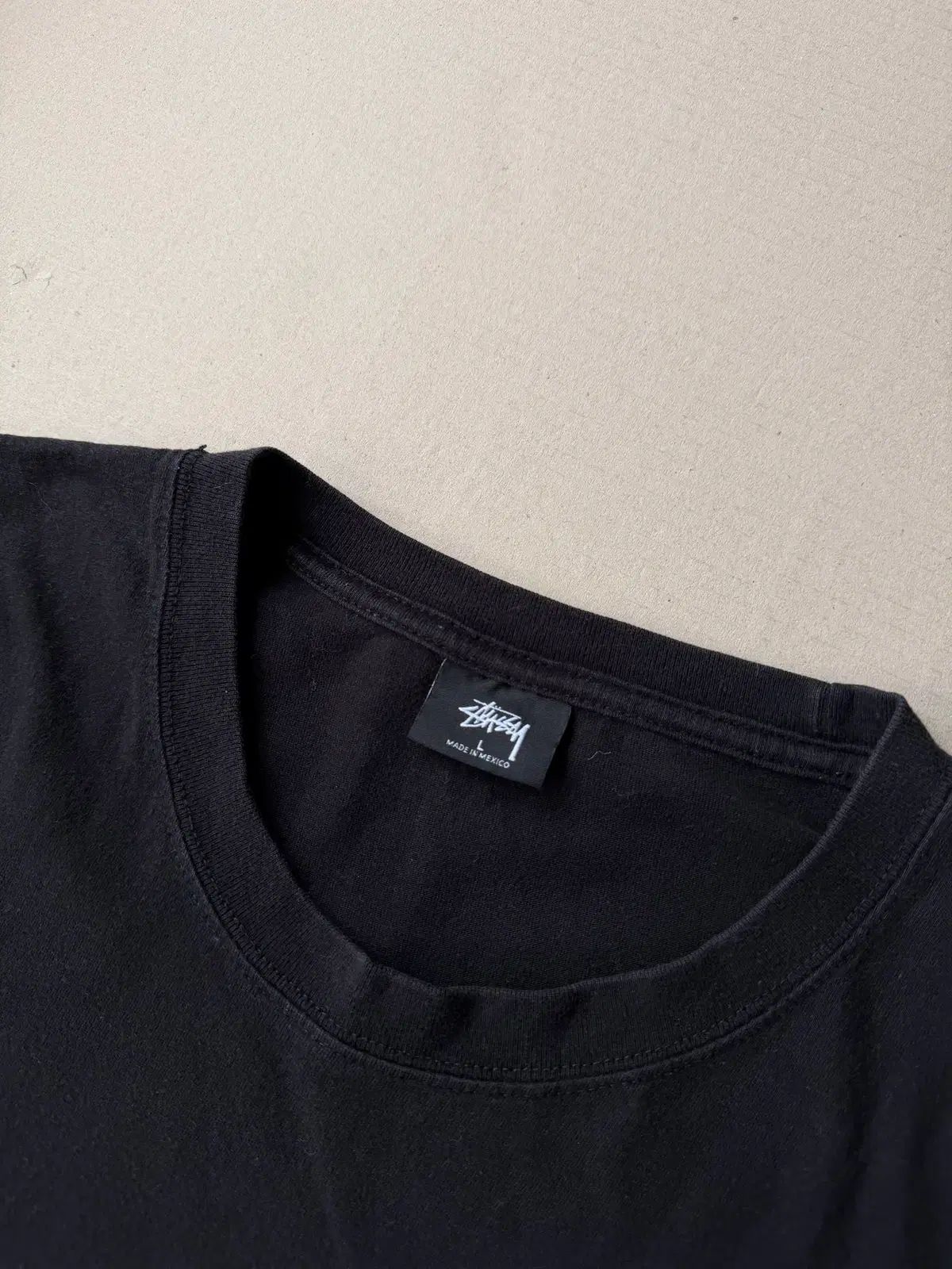 STUSSY キングスートン チャプター Tシャツ