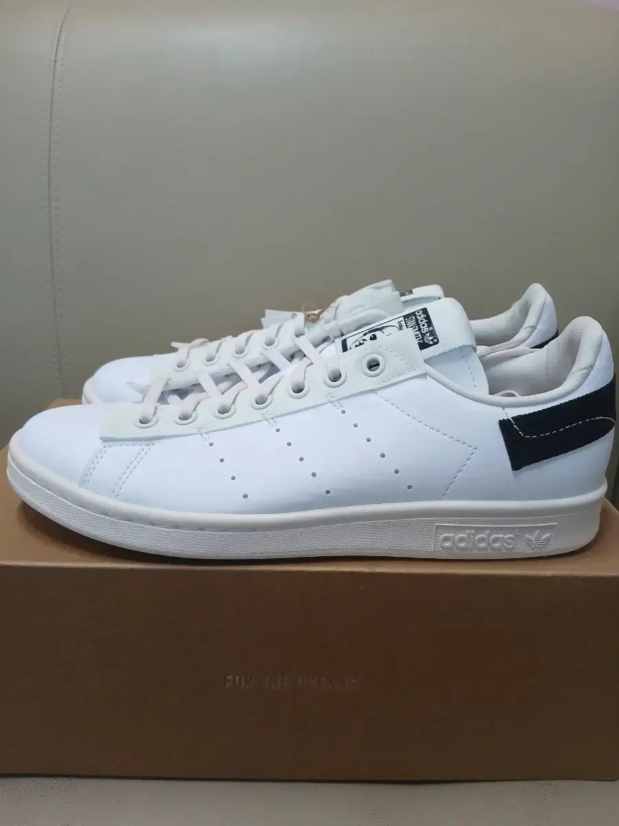 アディダス スタンスミスXパレ 255 新品
