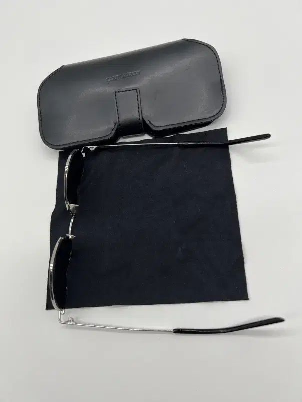 正規品 Saint Laurent サンローラン ルル ハート サンローラン サングラス