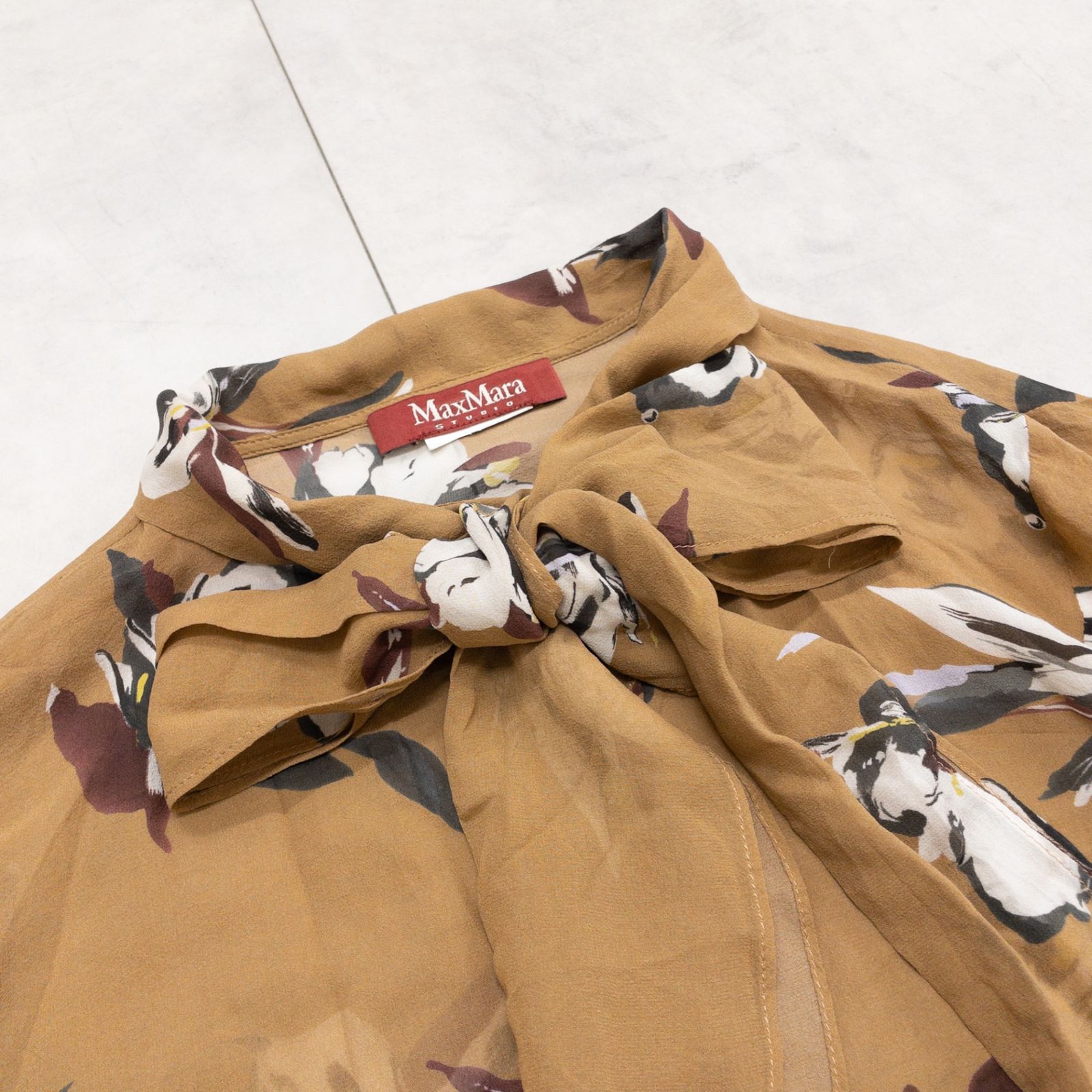 Max Mara STUDIO マックスマーラ ステュディオ ブラウス ボウタイ 花柄 ブラウン レディース b01736 Max Mara STUDIO マックスマーラ ステュディオ ブラウス ボウタイ 花柄 ブラウン レディース b01736