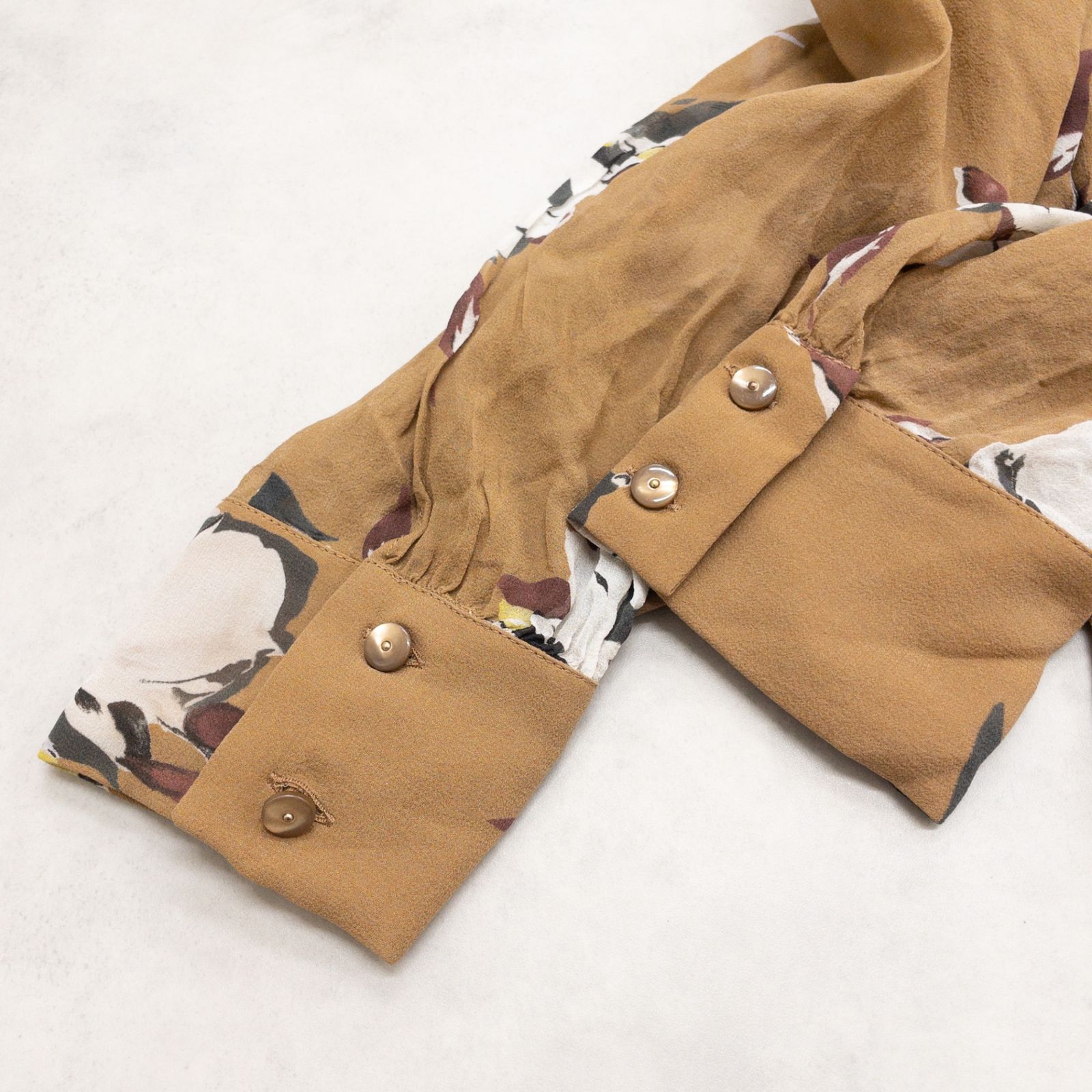Max Mara STUDIO マックスマーラ ステュディオ ブラウス ボウタイ 花柄 ブラウン レディース b01736 Max Mara STUDIO マックスマーラ ステュディオ ブラウス ボウタイ 花柄 ブラウン レディース b01736