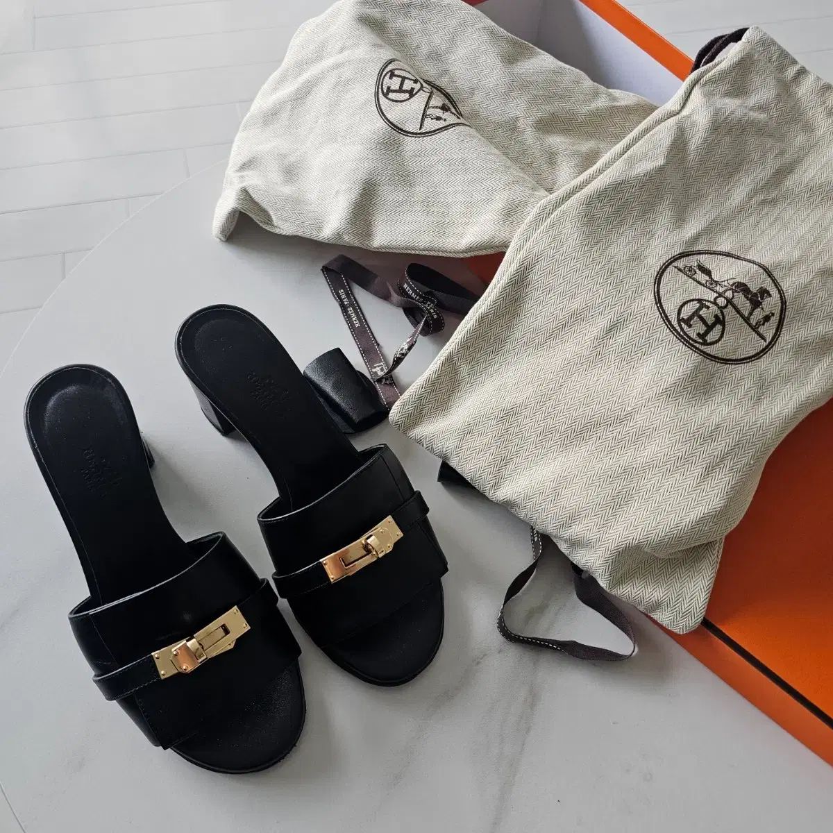 Hermes Zizi サンダル 35サイズ
