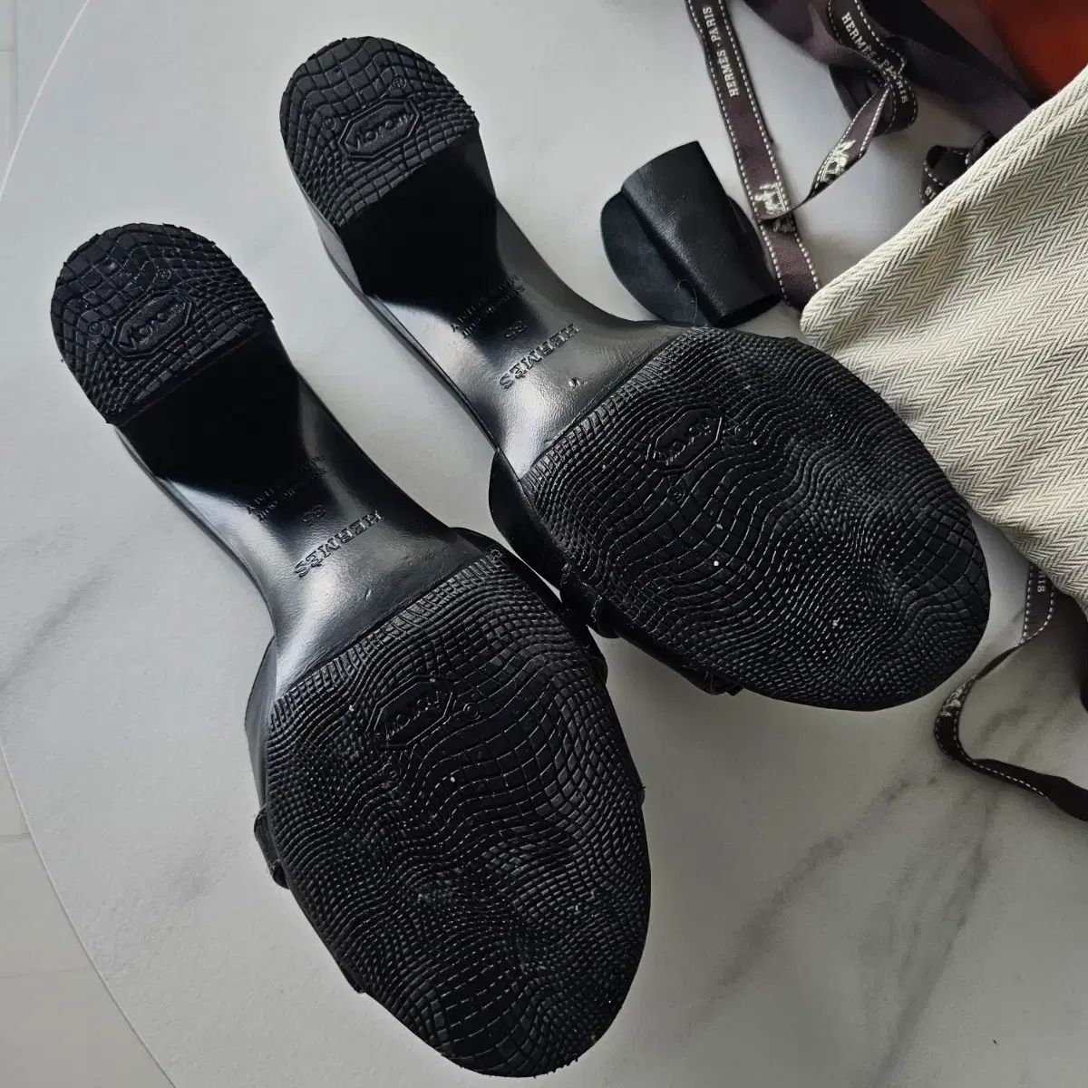 Hermes Zizi サンダル 35サイズ