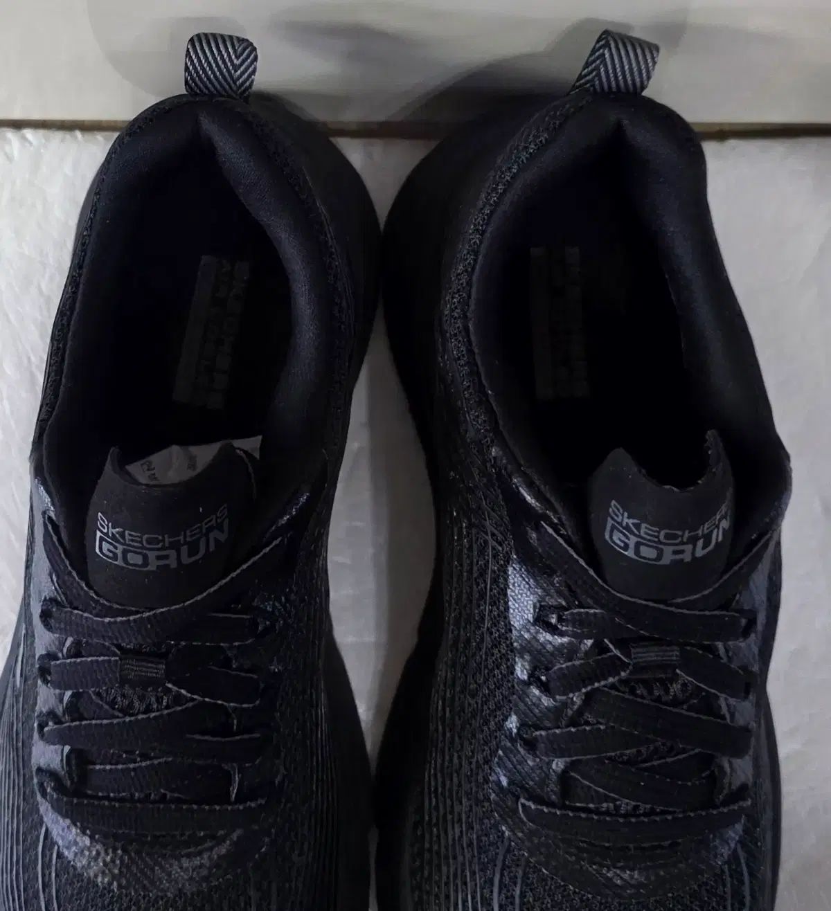 235 SKECHERS マックスクッショニング エリート ピュアブラック