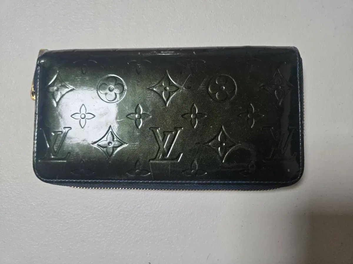 ルイヴィトン ヴァージル 長財布