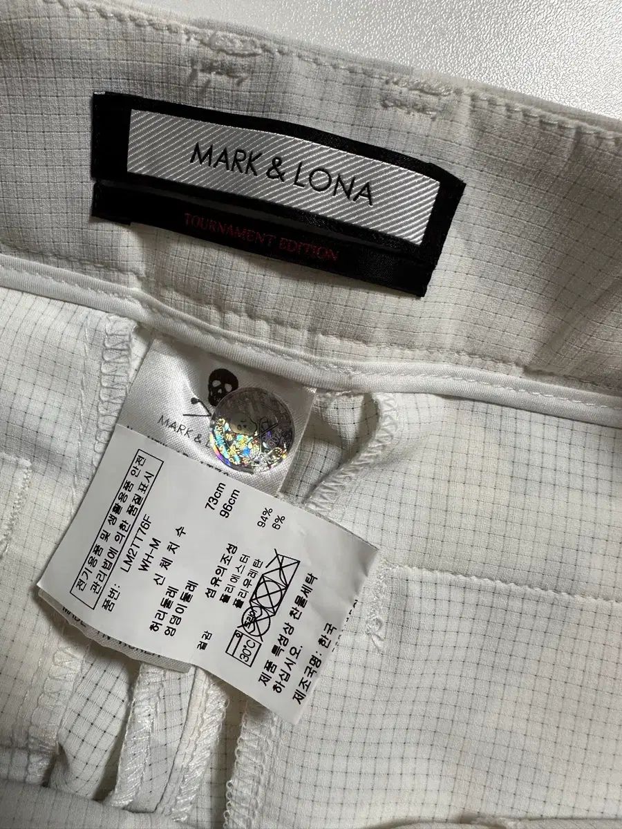 MARK & LONA マークアンドロナ カモフラージュ ゴルフパンツ 白 新世界購入 MARK & LONA マークアンドロナ カモフラージュ ゴルフパンツ 白 新世界購入