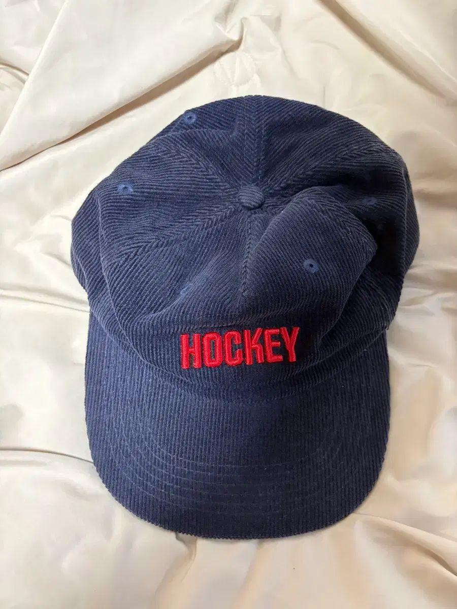 HOCKEY SKATEBOARDS コーデュロイ キャップ