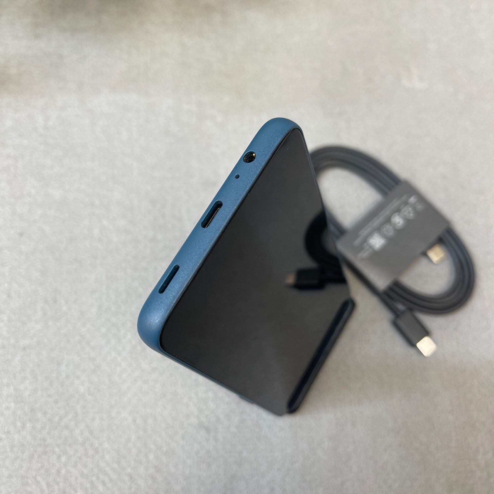 新品同様 Arrows We2 F-52E 64GB ネイビーグリーン SIMフリー - メルカリ