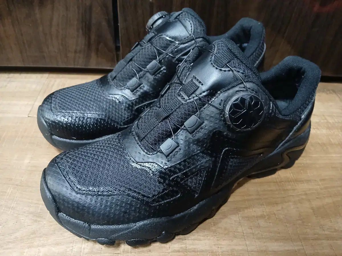 トレクスタ GORE-TEX ゴアテックス ダイアル トレッキングシューズ 255