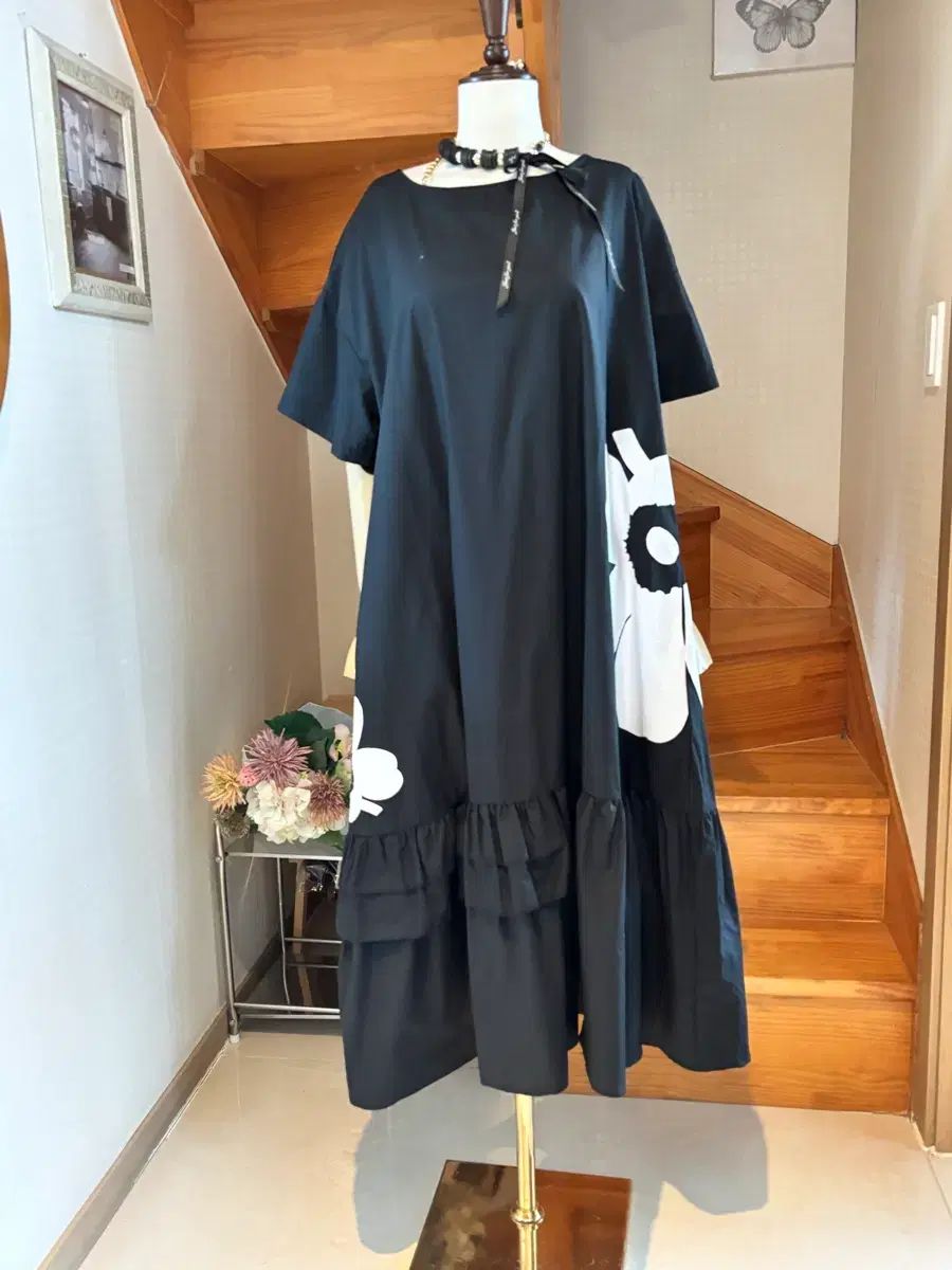 ブラック フローラル ONE PIECE