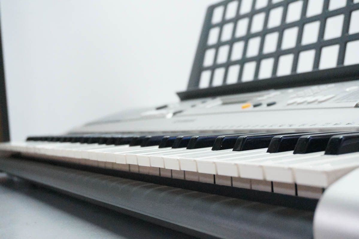 【中古】ヤマハYAMAHA ポータトーンPORTATONE 電子キーボード 61鍵 PSR-E313 【中古】ヤマハYAMAHA ポータトーンPORTATONE 電子キーボード 61鍵 PSR-E313