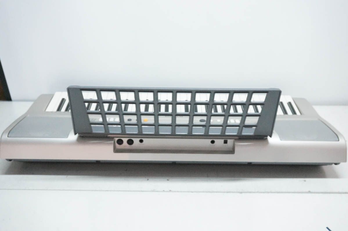 【中古】ヤマハYAMAHA ポータトーンPORTATONE 電子キーボード 61鍵 PSR-E313 【中古】ヤマハYAMAHA ポータトーンPORTATONE 電子キーボード 61鍵 PSR-E313