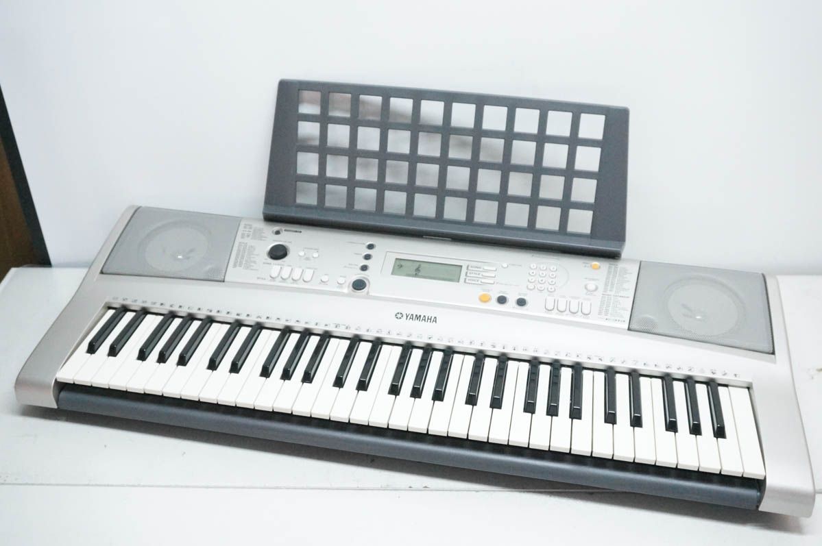【中古】ヤマハYAMAHA ポータトーンPORTATONE 電子キーボード 61鍵 PSR-E313